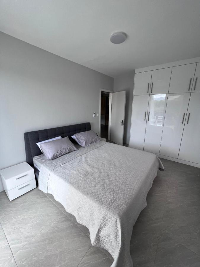 Top-Floor Modern 3Bd Penthouse With Beautiful Mountain View Terrace - 5 Min Walk To Beach Flic-en-Flacq Esterno foto