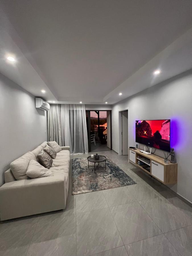 Top-Floor Modern 3Bd Penthouse With Beautiful Mountain View Terrace - 5 Min Walk To Beach Flic-en-Flacq Esterno foto