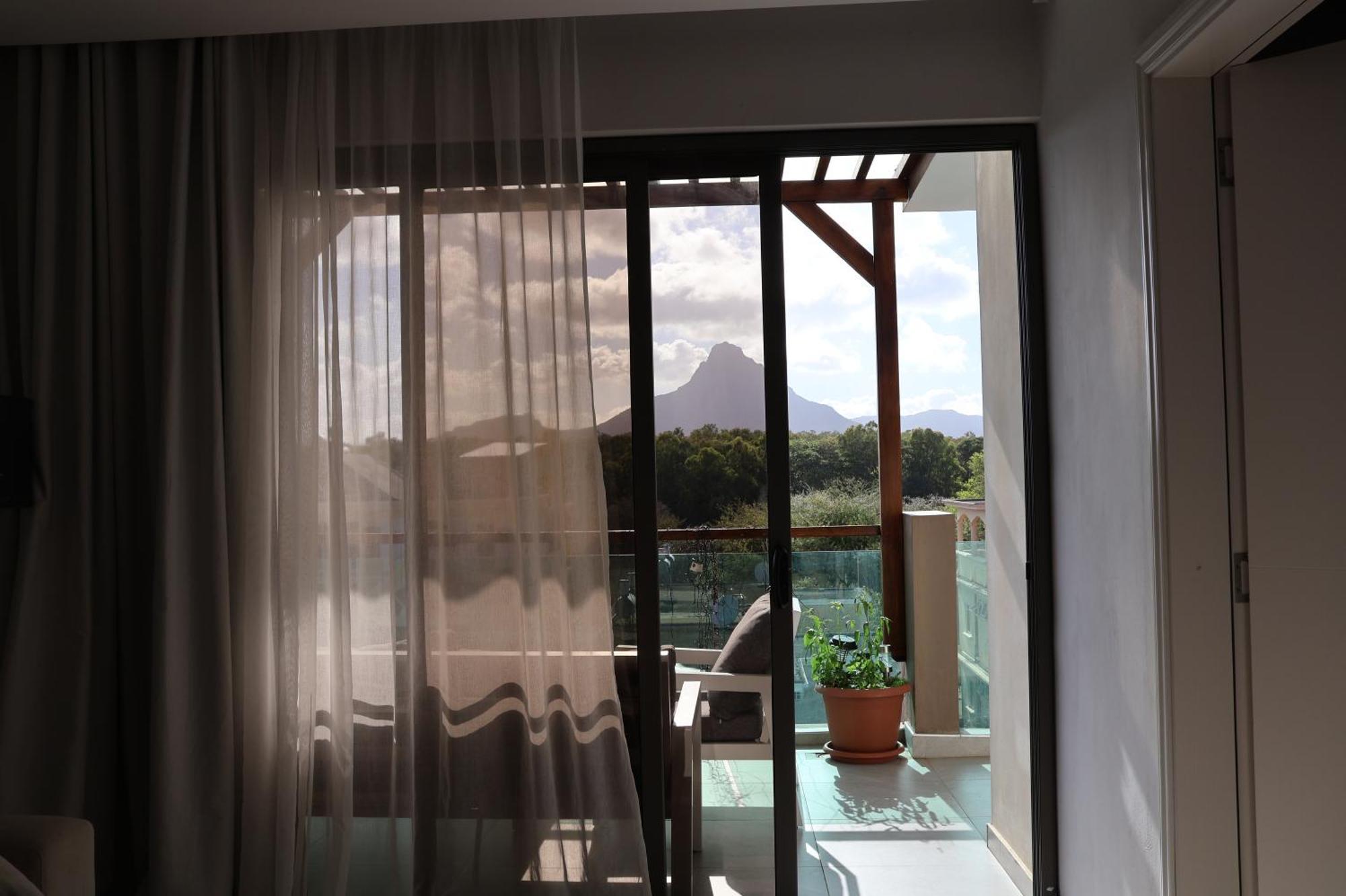 Top-Floor Modern 3Bd Penthouse With Beautiful Mountain View Terrace - 5 Min Walk To Beach Flic-en-Flacq Esterno foto