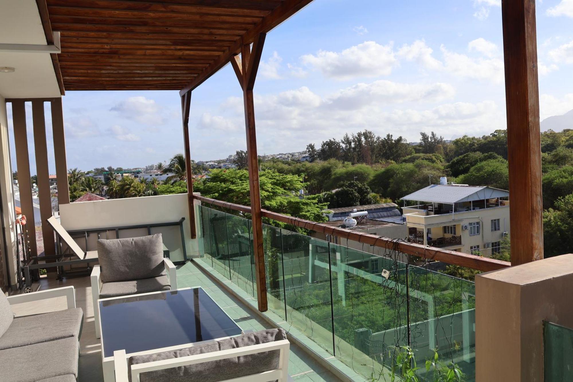 Top-Floor Modern 3Bd Penthouse With Beautiful Mountain View Terrace - 5 Min Walk To Beach Flic-en-Flacq Esterno foto